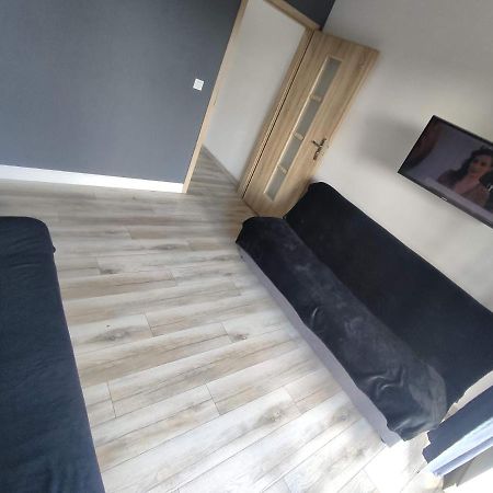 1110 Smialego 39 - Tanie Pokoje W Apartamencie - Samodzielne Zameldowanie - Self Check In 波兹南 外观 照片