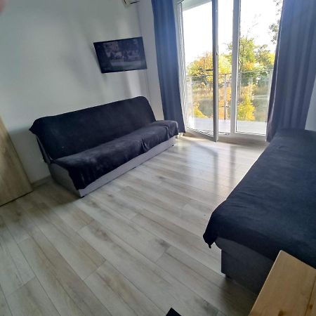 1110 Smialego 39 - Tanie Pokoje W Apartamencie - Samodzielne Zameldowanie - Self Check In 波兹南 外观 照片