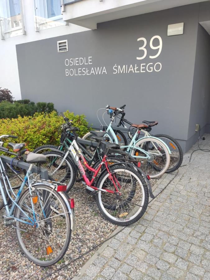 1110 Smialego 39 - Tanie Pokoje W Apartamencie - Samodzielne Zameldowanie - Self Check In 波兹南 外观 照片