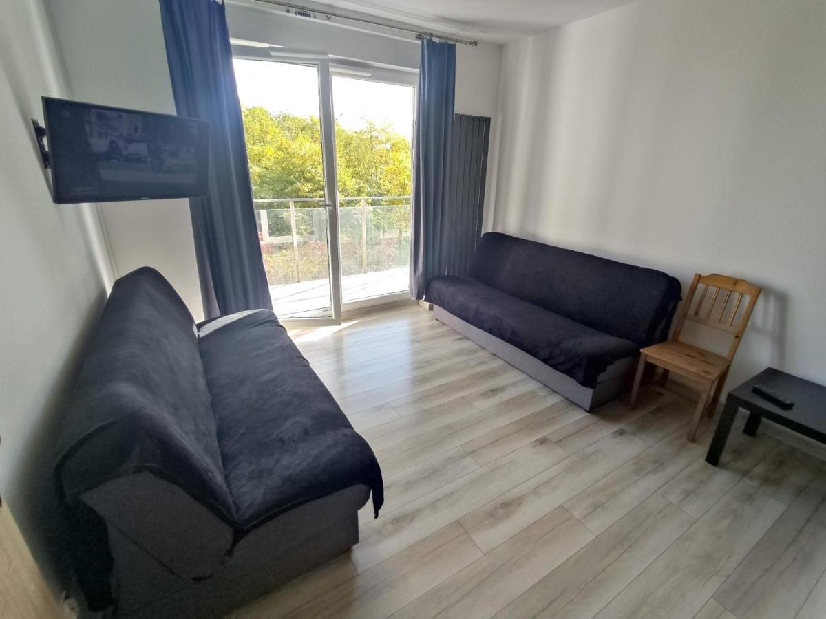 1110 Smialego 39 - Tanie Pokoje W Apartamencie - Samodzielne Zameldowanie - Self Check In 波兹南 外观 照片