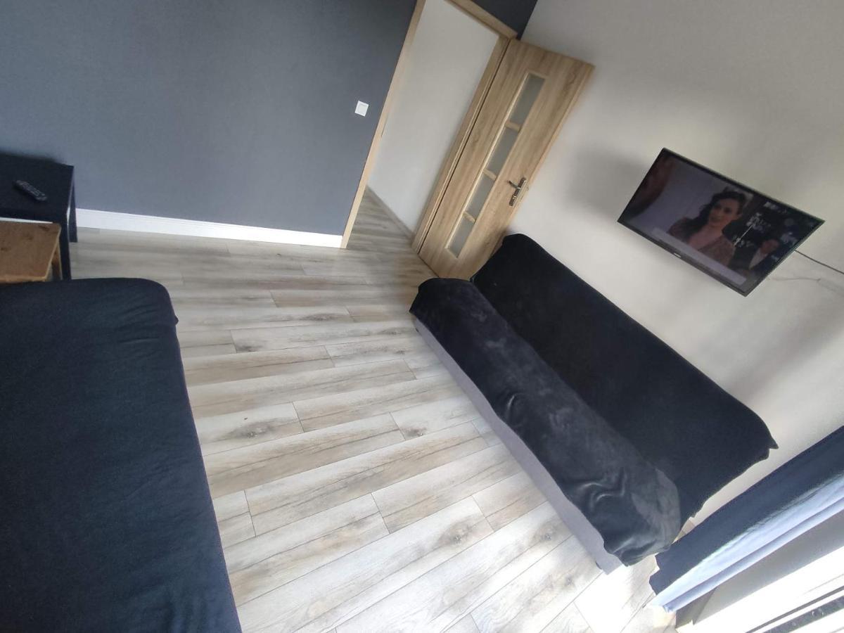 1110 Smialego 39 - Tanie Pokoje W Apartamencie - Samodzielne Zameldowanie - Self Check In 波兹南 外观 照片
