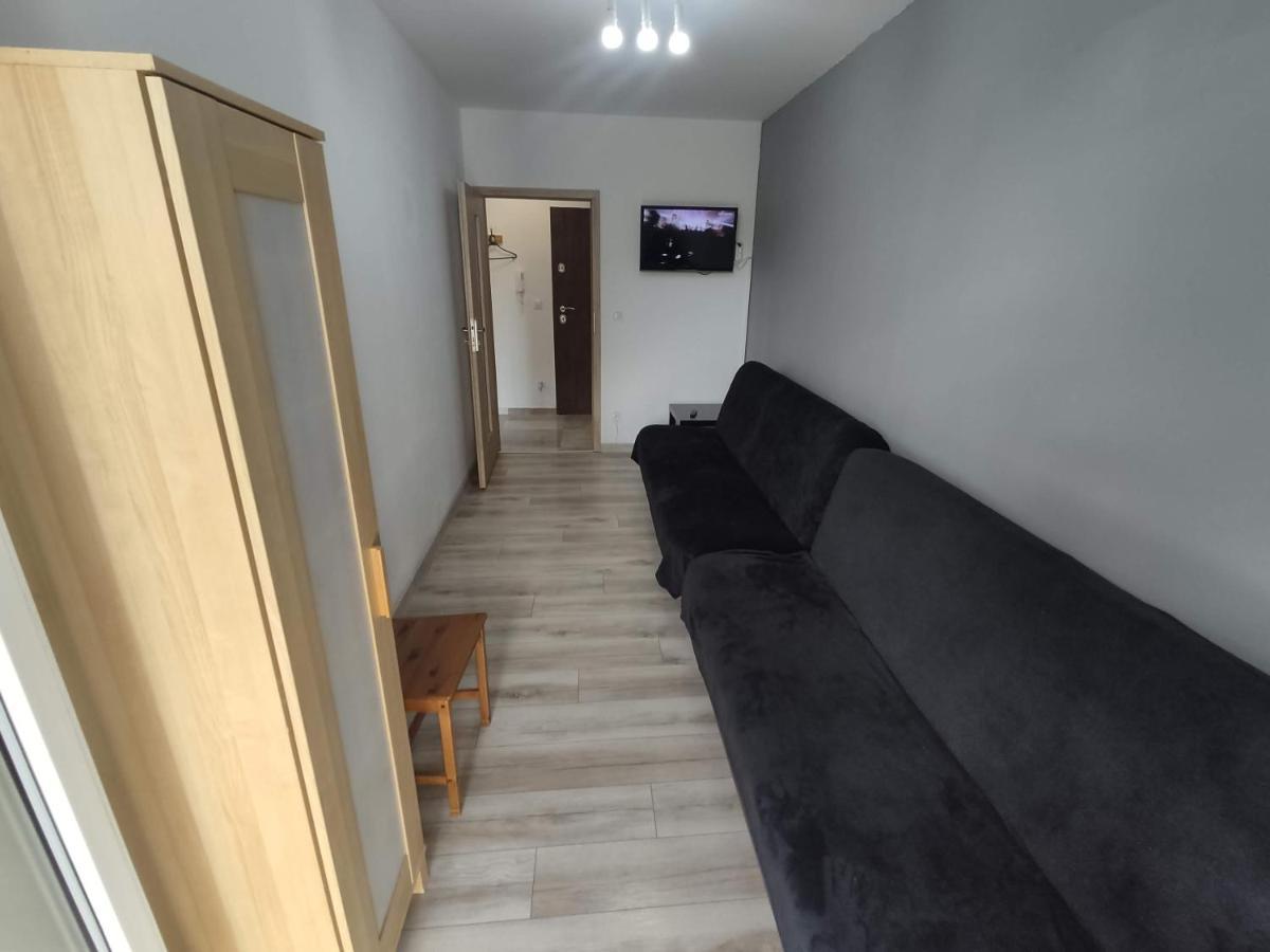 1110 Smialego 39 - Tanie Pokoje W Apartamencie - Samodzielne Zameldowanie - Self Check In 波兹南 外观 照片