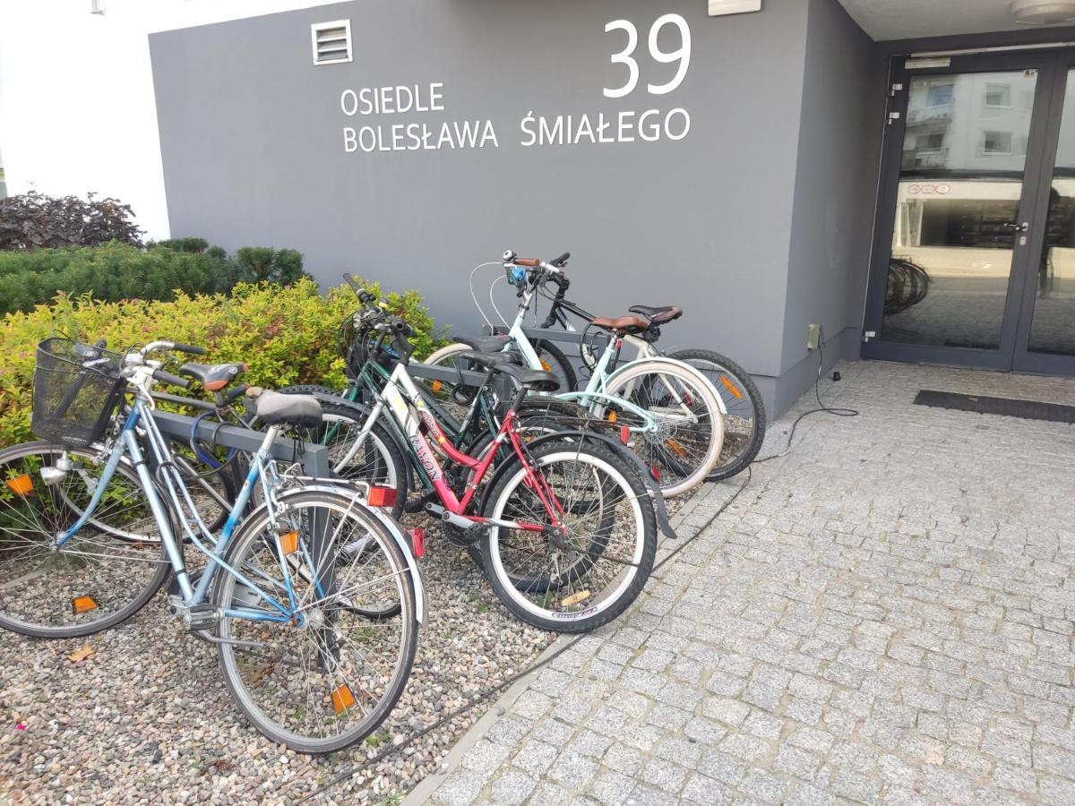 1110 Smialego 39 - Tanie Pokoje W Apartamencie - Samodzielne Zameldowanie - Self Check In 波兹南 外观 照片