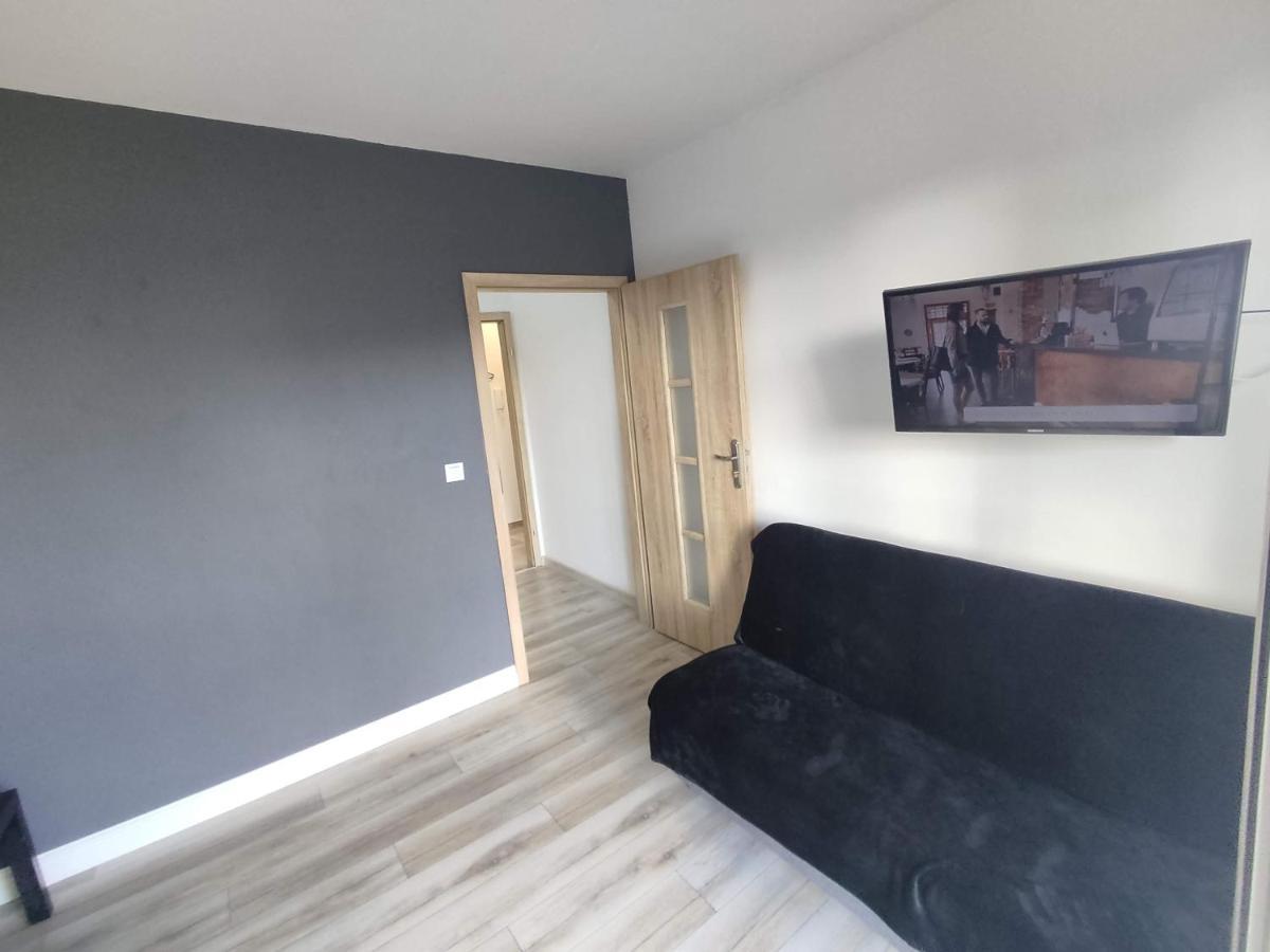 1110 Smialego 39 - Tanie Pokoje W Apartamencie - Samodzielne Zameldowanie - Self Check In 波兹南 外观 照片