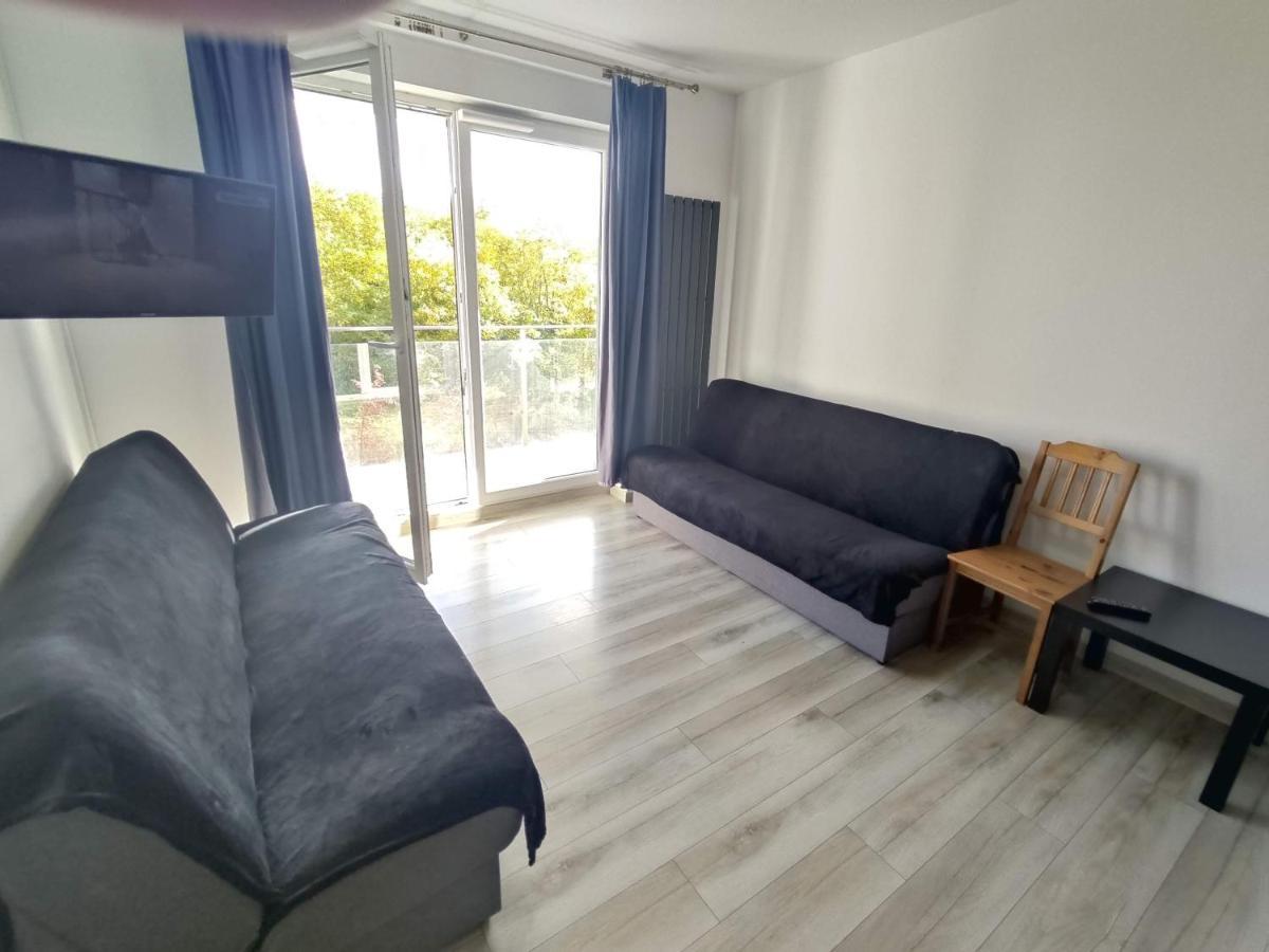 1110 Smialego 39 - Tanie Pokoje W Apartamencie - Samodzielne Zameldowanie - Self Check In 波兹南 外观 照片