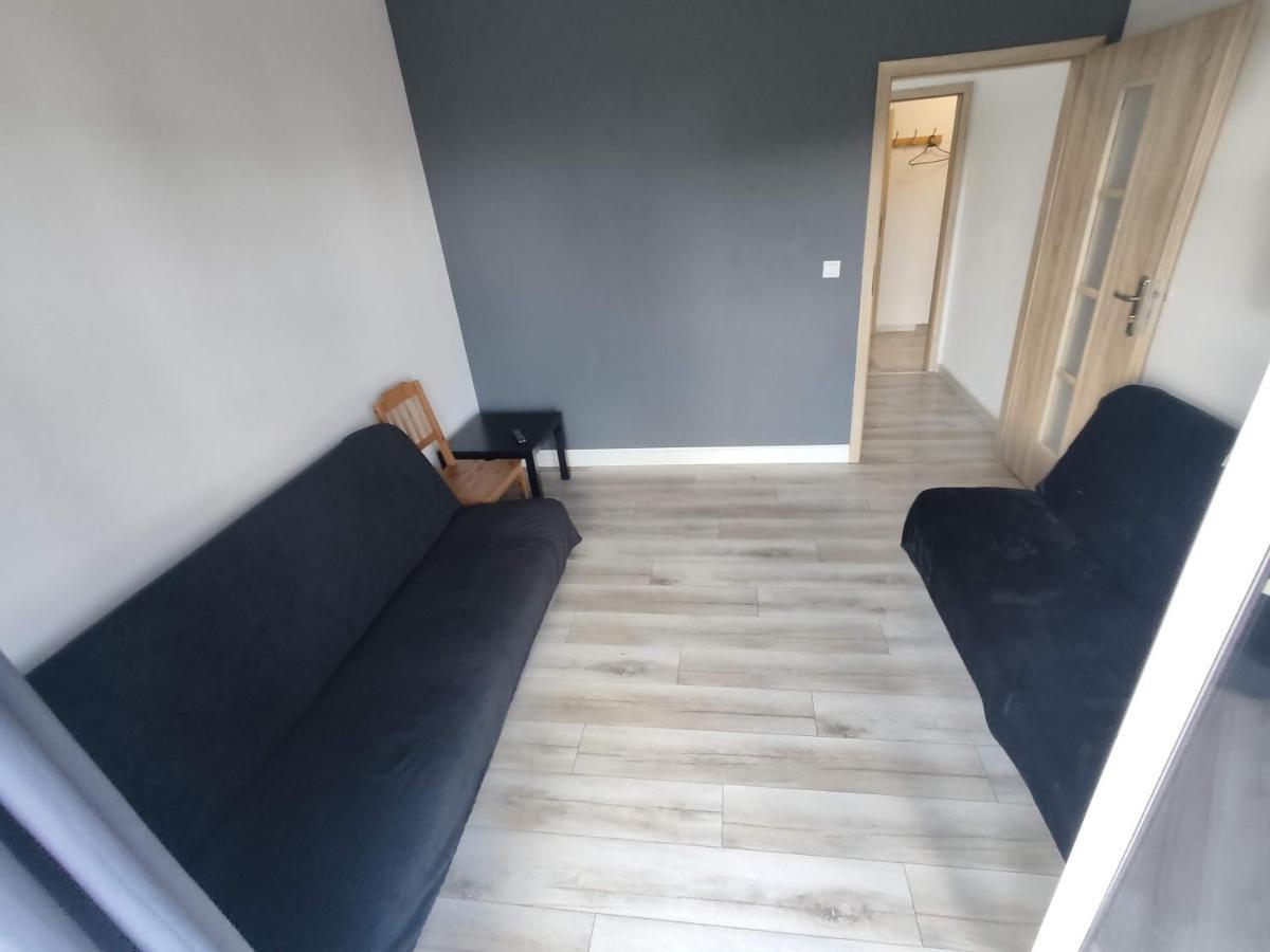 1110 Smialego 39 - Tanie Pokoje W Apartamencie - Samodzielne Zameldowanie - Self Check In 波兹南 外观 照片