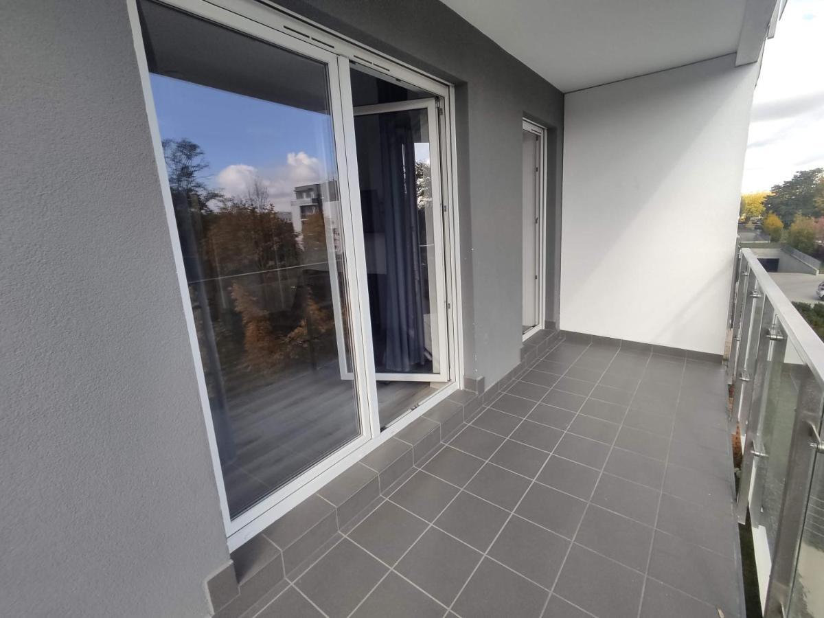 1110 Smialego 39 - Tanie Pokoje W Apartamencie - Samodzielne Zameldowanie - Self Check In 波兹南 外观 照片